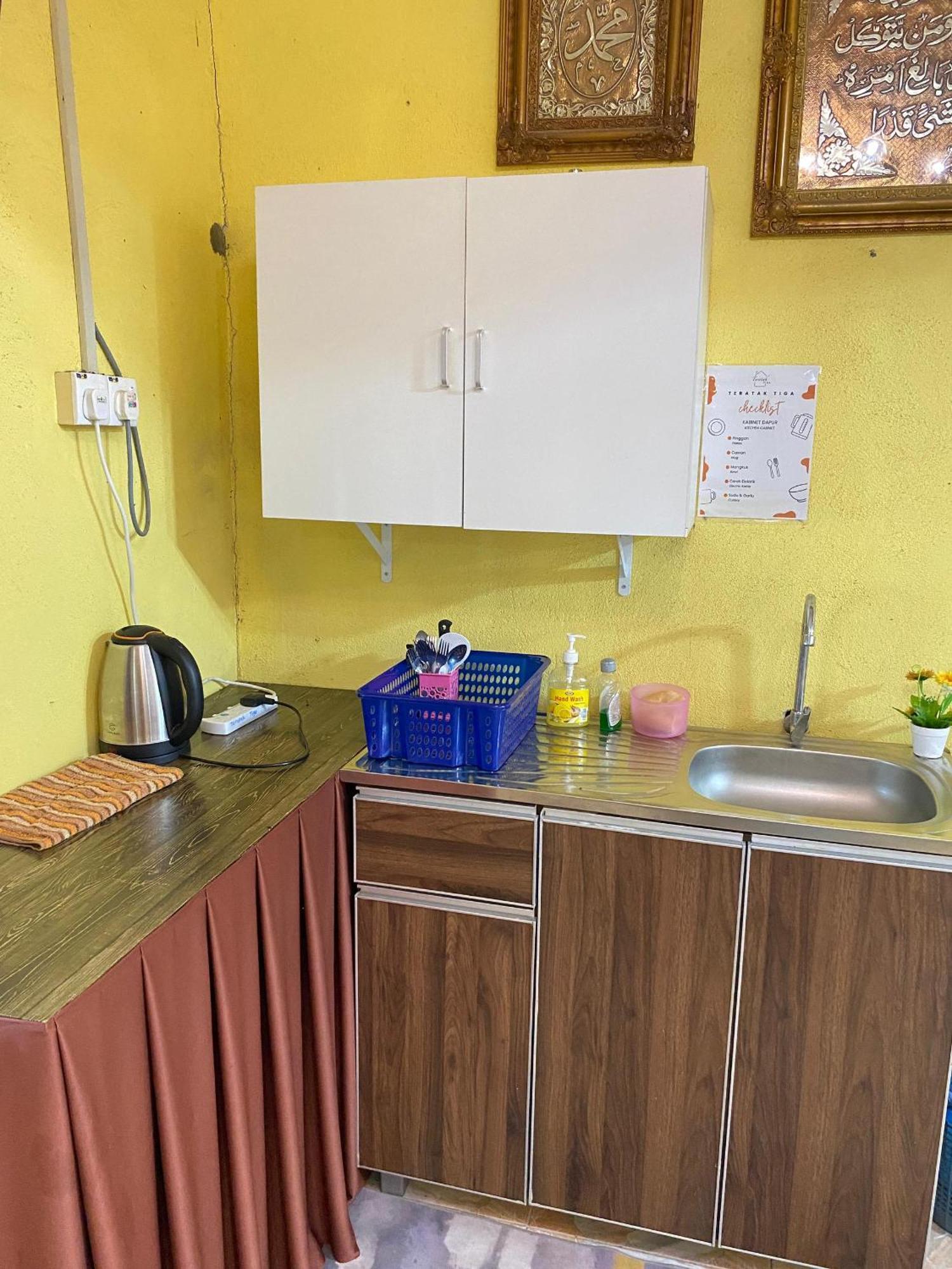 Teratak Tiga Homestay Padang Besar Kaki Bukit Buitenkant foto